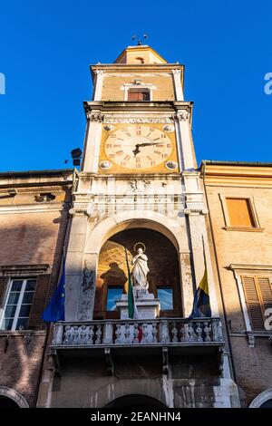 Rathaus von Modena, auf der Piazza Grande, UNESCO-Weltkulturerbe, Modena, Emilia-Romagna, Italien, Europa Stockfoto