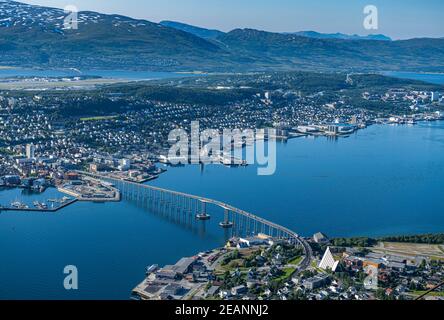 Blick über Tromso von Fjellstua, Tromso, Norwegen, Skandinavien, Europa Stockfoto
