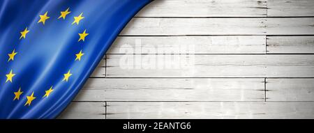 Flagge der Europäischen Union auf altem weißen Wandbanner Stockfoto