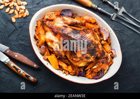 Gebackenes Rebhuhn mit Kürbis Stockfoto