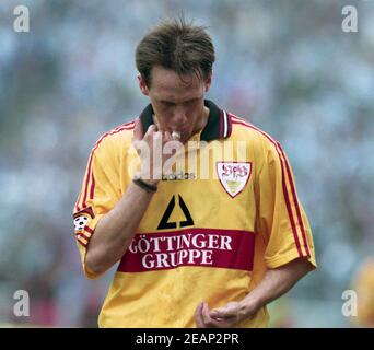 Berlin, Deutschland. 05th Jan, 2021. firo: 28.03.1998 Fuvuball: Fußball: Archivfotos 28.Spieltag 1.Bundesliga-Saison 1997/1998 Hertha BSC Berlin - VfB Stuttgart 3: 0 Thomas Schneider, VfB Quelle: dpa/Alamy Live News Stockfoto