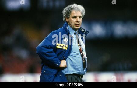 Berlin, Deutschland. 05th Jan, 2021. firo: 29.03.1998 Fuvuball: Fußball: Archivfotos 28th Spieltag 1st Bundesliga-Saison 1997/1998 1.FC kV? ln, Köln - VfL Bochum 2: 1 Klaus Toppmv? Iller, Coach, VfL – Nutzung weltweit Credit: dpa/Alamy Live News Stockfoto