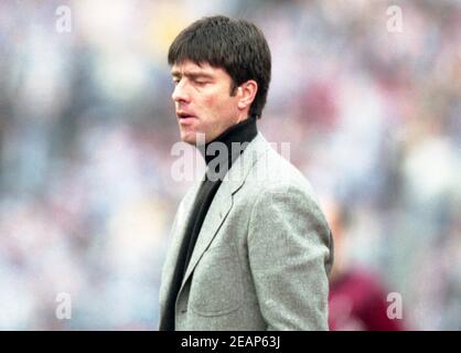 Berlin, Deutschland. 05th Jan, 2021. firo: 28.03.1998 Fuvuball: Fußball: Archivfotos 28.Spieltag 1.Bundesliga-Saison 1997/1998 Hertha BSC Berlin - VfB Stuttgart 3: 0 Joachim Lv? w Coach, VfB, Nutzung weltweit Kredit: dpa/Alamy Live News Stockfoto