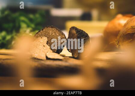 Trüffel und Pilze Stockfoto