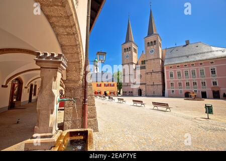 Berchtesgaden Stadtplatz und Blick auf die historische Architektur Stockfoto