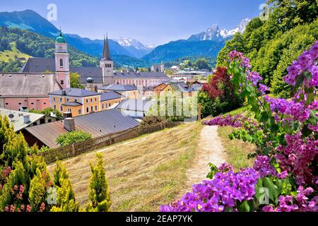 Stadt Berchtesgaden und Alpenlandschaft bunte Aussicht Stockfoto