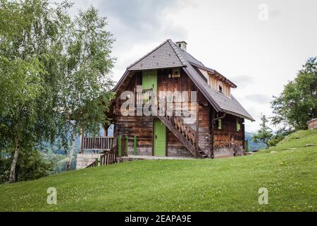 Ethno Dorf Drvengrad, Mokra Gora, traditionelle Öko-Dorf von berühmten Regisseur Emir Kusturica gebaut, Touristenattraktion Stockfoto