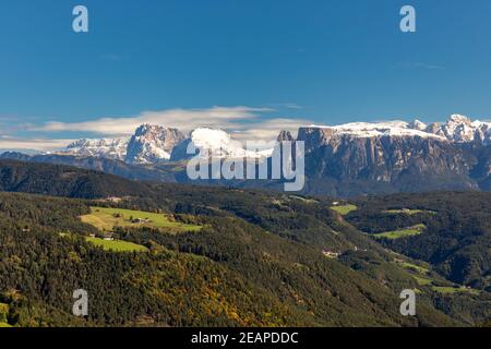 Blick vom Salten auf die Seiser Alm, Südtirol Stockfoto