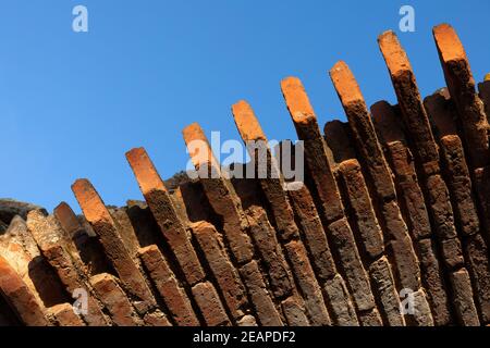 Europa, Spanien, Badajoz, Merida, Amphitheater von Merida (antike römische Ruinen), Ziegelsteinbogen (Detail) Stockfoto