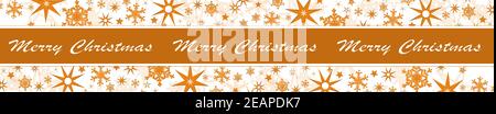 Weihnachtsdekoration in orange auf langen Banner - verschiedene Schneeflocken Und Eissterne auf weißem Hintergrund - Merry Christmas Lettering Auf Band Stockfoto