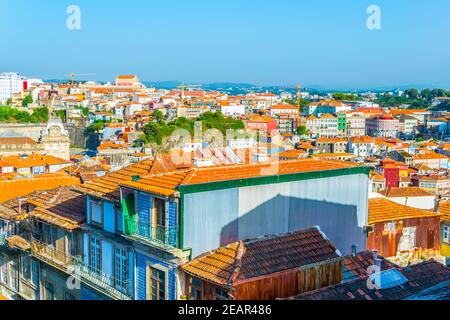 Luftaufnahme von Porto vom torre dos clerigos in Portugal. Stockfoto