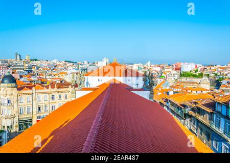 Luftaufnahme von Porto vom torre dos clerigos in Portugal. Stockfoto