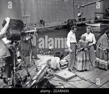 KEY LARGO 1948 Warner Bros Film. Am Set mit Lauren Bacall, Humphrey Bogart und Felipa Gomez Stockfoto