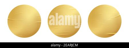 Gold geklebte runde Aufkleber Set. 3D kreisförmige leere Papieretiketten Vektorgrafik. Faltig zerknittert schlechte Abzeichen mit glänzenden Peel-Effekt Isolat Stock Vektor