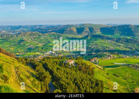 Blick auf ein Tal bei Enna im Zentrum Siziliens, Italien Stockfoto