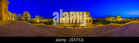 Blick auf den palazzo Ducezio in Noto, Sizilien, Italien Stockfoto