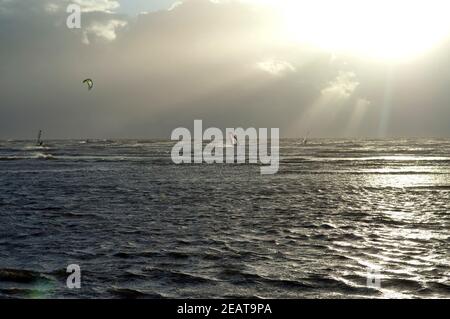 Kitesurfer, Lenkdrachensegeln, Sankt Peter-Ording Stockfoto