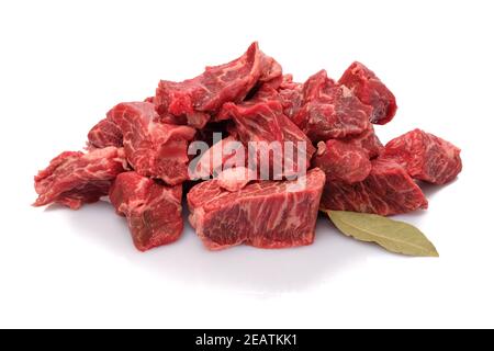 Roh Wagyu Rindfleisch Gulasch weiß isoliert Stockfoto