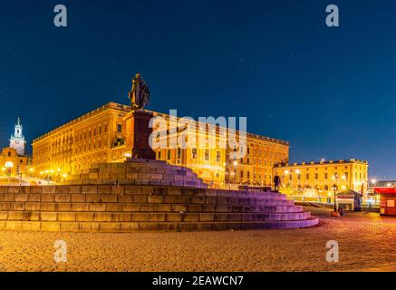 Nachtansicht des Königspalastes in Stockholm, Schweden. Stockfoto