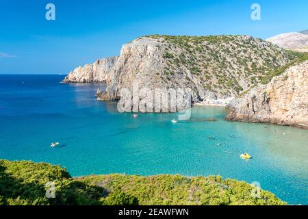 Kristallklares und tropisches Wasser am Strand Cala Domestica, Buggerru, Südwest Sardinien, Italien Stockfoto