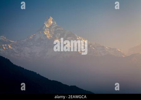 Machapuchare Gipfel (Fischschwanz) aus dem Süden. Annapurna Conservation Area. Nepal. Stockfoto