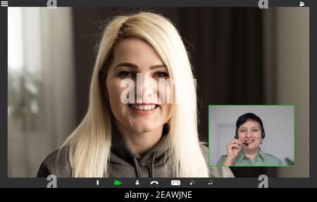 PC-Bildschirmansicht, Kopf erschossen Porträt Geschäftsfrau macht Videocall schaut Webcam konsultieren Client entfernt, zuversichtlich Geschäftsfrau führen Job Interview Stockfoto
