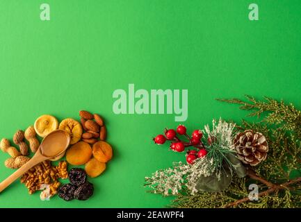 Getrocknete und steinerne Früchte, Wintervitamine Stockfoto