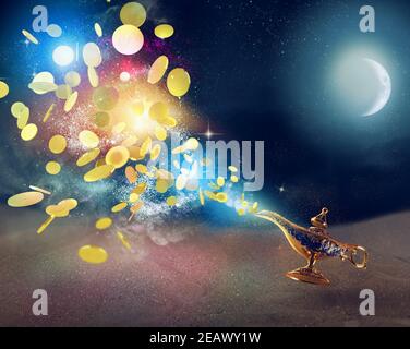 Goldmünzen gibt es aus Magie aladdin Genie Lampe in A Wüste Stockfoto