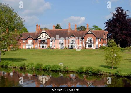 Herrliches Haus an der Themse, Oxfordshire, England Stockfoto