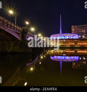 Über Dem Yarra In Der Nacht Stockfoto