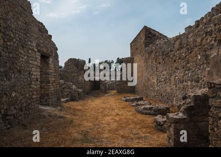 Die antiken römischen Ruinen von Pompeji, in der Nähe von Neapel; eine historische Stadt in Süditalien, die durch den Ausbruch des Vesuv 79 n. Chr. begraben wurde. Stockfoto