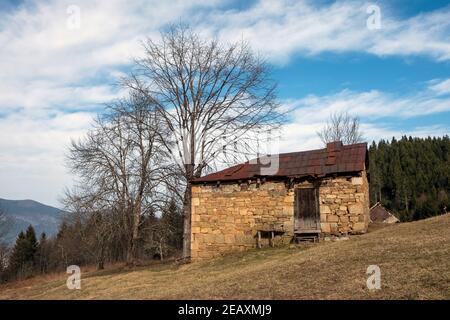 Traditionelles altes Steinhaus im Stadtteil Maçka von Trabzon Provinz Stockfoto