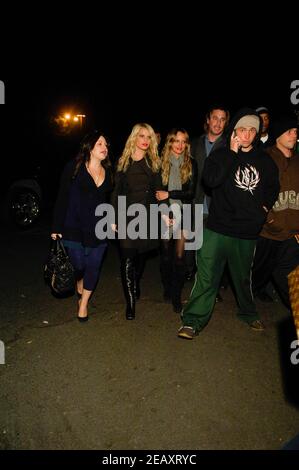 Jessica Simpson und Ashlee Simpson nehmen an Drinks Teil AMERICA startet AM 17. Januar 2007 im Les Deux Night Club in Los Angeles, Kalifornien, Trump WODKA. Stockfoto