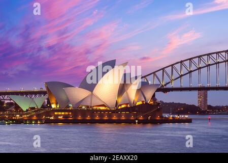 5. Januar 2019: sydney Opera House, ein Zentrum für darstellende Künste in Sydney Harbour in Sydney, New South Wales, Australien. Es wurde ein Stockfoto