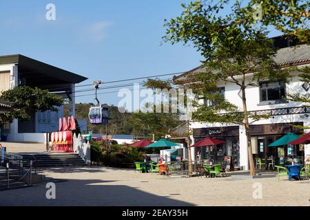 Die Ngong Ping 360 Seilbahn verkehrt zwischen Tung Chung und Ngong Ping auf der Insel Lantau, Hongkong Foto von David Sutton/themangoroad.com Stockfoto