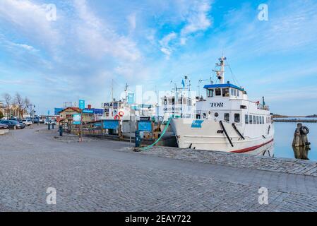 VASTERAS, SCHWEDEN, 19. APRIL 2019: Seepromenade in Vasteras, Schweden Stockfoto