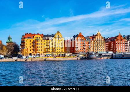 STOCKHOLM, SCHWEDEN, 21. APRIL 2019: Uferpromenade der Insel Kungsholmen in Stockholm, Schweden Stockfoto