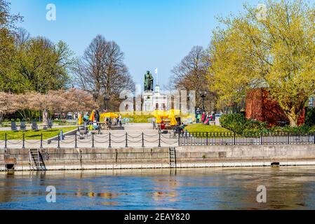 NORRKOPING, SCHWEDEN, 23. APRIL 2019: Statue von König Karl XIV Johan in Norrkoping, Schweden Stockfoto