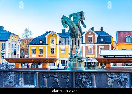 LINKOPING, SCHWEDEN, 23. APRIL 2019: Blick auf den Stora Torget Platz im Zentrum von Linkoping, Schweden Stockfoto