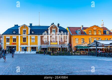 LINKOPING, SCHWEDEN, 23. APRIL 2019: Blick auf den Stora Torget Platz im Zentrum von Linkoping, Schweden Stockfoto