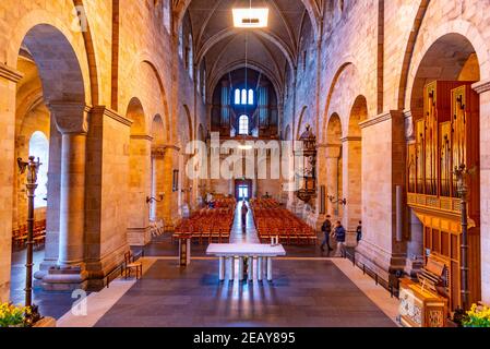 LUND, SCHWEDEN, 24. APRIL 2019: Innenraum der Kathedrale von Lund, Schweden Stockfoto