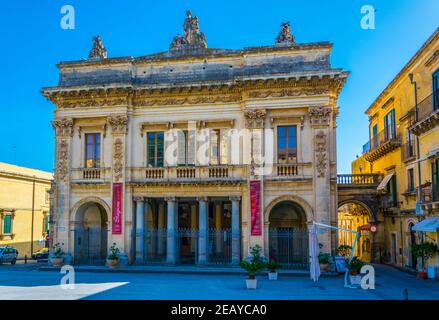 NOTO, ITALIEN, 25. APRIL 2017: Teatro comunale Vittorio Emanuele in Noto, Sizilien, Italien Stockfoto