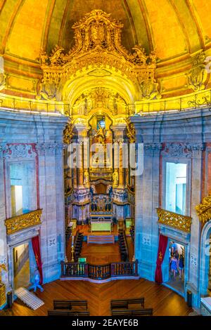 LISSABON, PORTUGAL, 3. SEPTEMBER 2016: Innenansicht der igreja dos clerigos in Porto, Portugal. Stockfoto