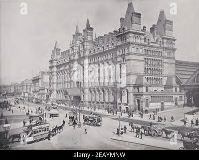Vintage-Foto von 1892 mit Lime Street, Liverpool Street Szene. Pferdefahrzeuge und Straßenbahnen vor dem Terminal Hotel. Stockfoto