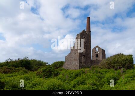 Die Überreste des Carn Galver-Maschinenhauses und der Mine, Cornwall, Großbritannien Stockfoto