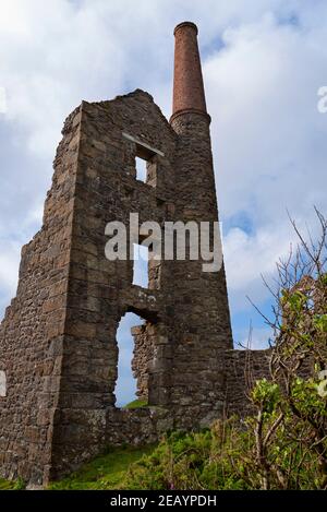 Die Überreste des Carn Galver-Maschinenhauses und der Mine, Cornwall, Großbritannien Stockfoto