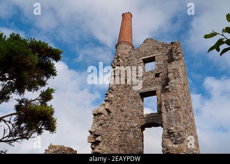 Die Überreste des Carn Galver-Maschinenhauses und der Mine, Cornwall, Großbritannien Stockfoto