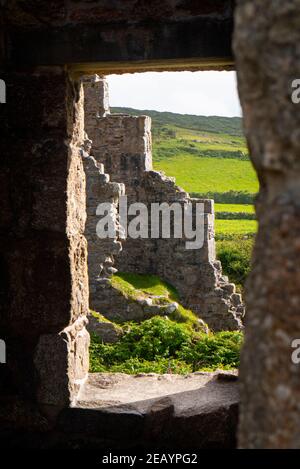 Die Überreste des Carn Galver-Maschinenhauses und der Mine, Cornwall, Großbritannien Stockfoto