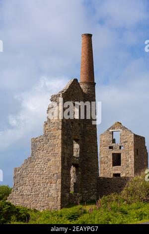 Die Überreste des Carn Galver-Maschinenhauses und der Mine, Cornwall, Großbritannien Stockfoto