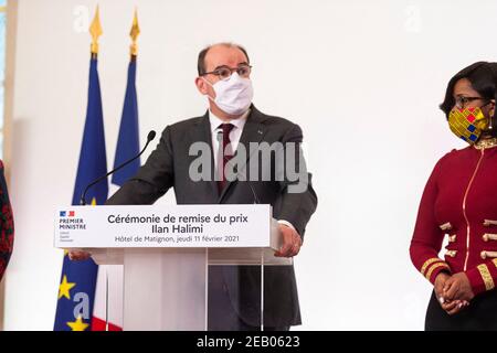 Paris, Frankreich. Feb 11 2021: Der französische Premierminister Jean Castex und die französische Juniorministerin für Geschlechtergleichstellung Elisabeth Moreno bei der Preisverleihung des dritten Ilan Halimi-Preises zur Bekämpfung von Rassismus und Antisemitismus am 11. Februar 2021 im Hotel de Matignon in Paris. Mit dem Ilan Halimi-Preis wird eine kollektive Arbeit von Jugendlichen unter 25 Jahren gewürdigt, die gegen rassistische und antisemitische Vorurteile und Stereotypen vorgegangen sind. Kredit: Abaca Presse/Alamy Live Nachrichten Gutschrift: Abaca Presse/Alamy Live Nachrichten Stockfoto